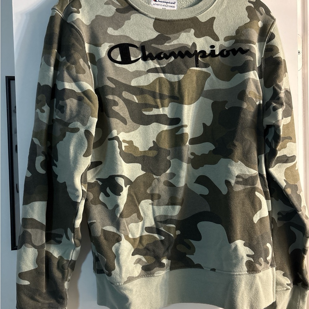 Champion Men's Green Camouflage Crewneck Sweater